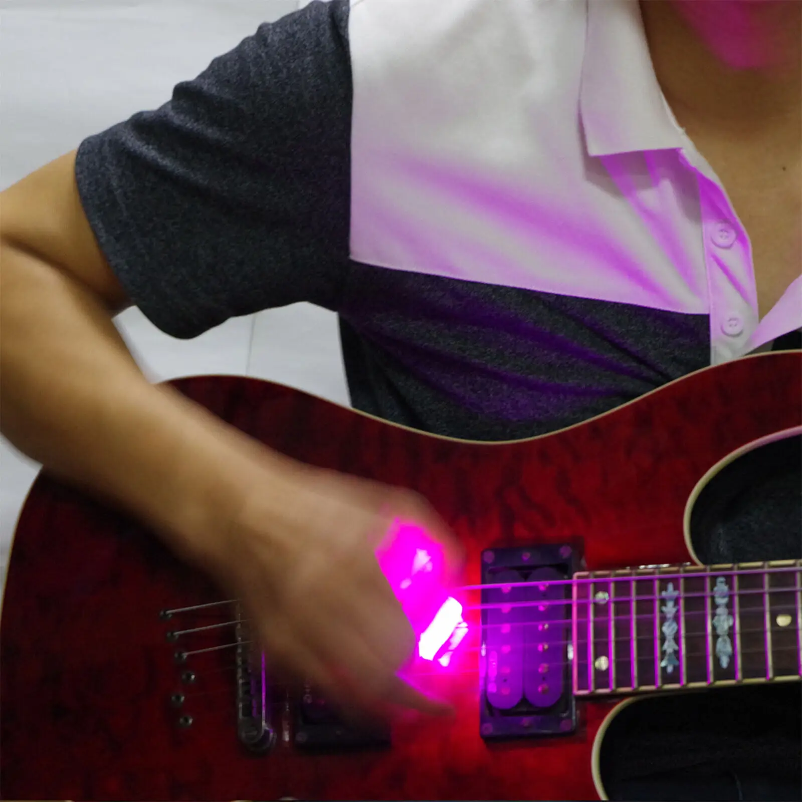 LED Žėrintis Gitaros Pasiimti Susitvarko Plastiko Susitvarko su Žavesio LED Šviesos Žėrintis Gitara Kirtikliai Muzikos Styginis Instrumentas, Žėrintis Nuotrauka 4