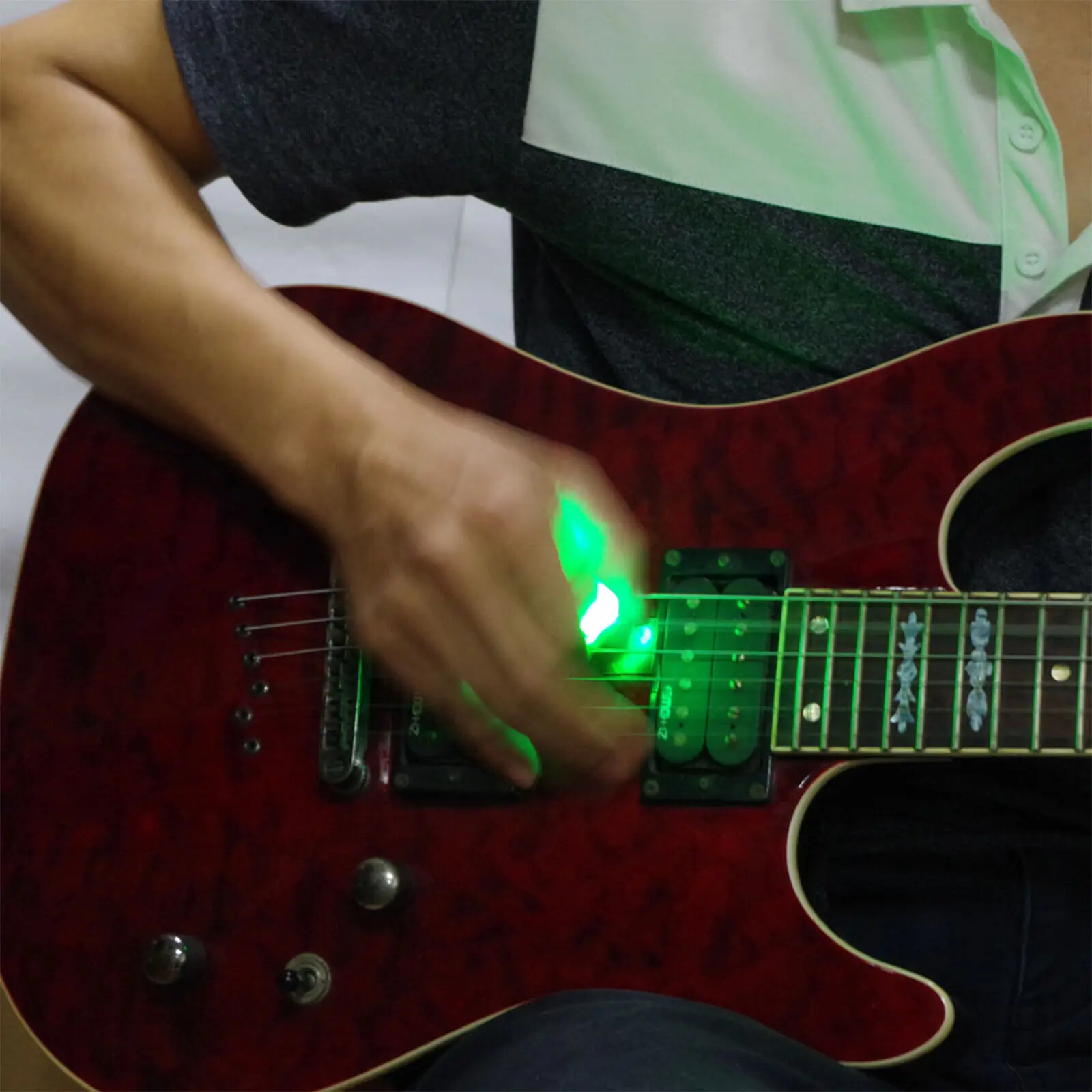 LED Žėrintis Gitaros Pasiimti Susitvarko Plastiko Susitvarko su Žavesio LED Šviesos Žėrintis Gitara Kirtikliai Muzikos Styginis Instrumentas, Žėrintis Nuotrauka 5